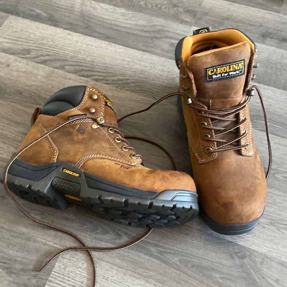 Like new not even broken in composite woman’s work boots